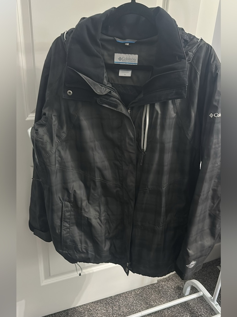 Columbia dark green/ black men’s jacket size Omni heat